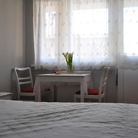J&t Wczasowe Homestay